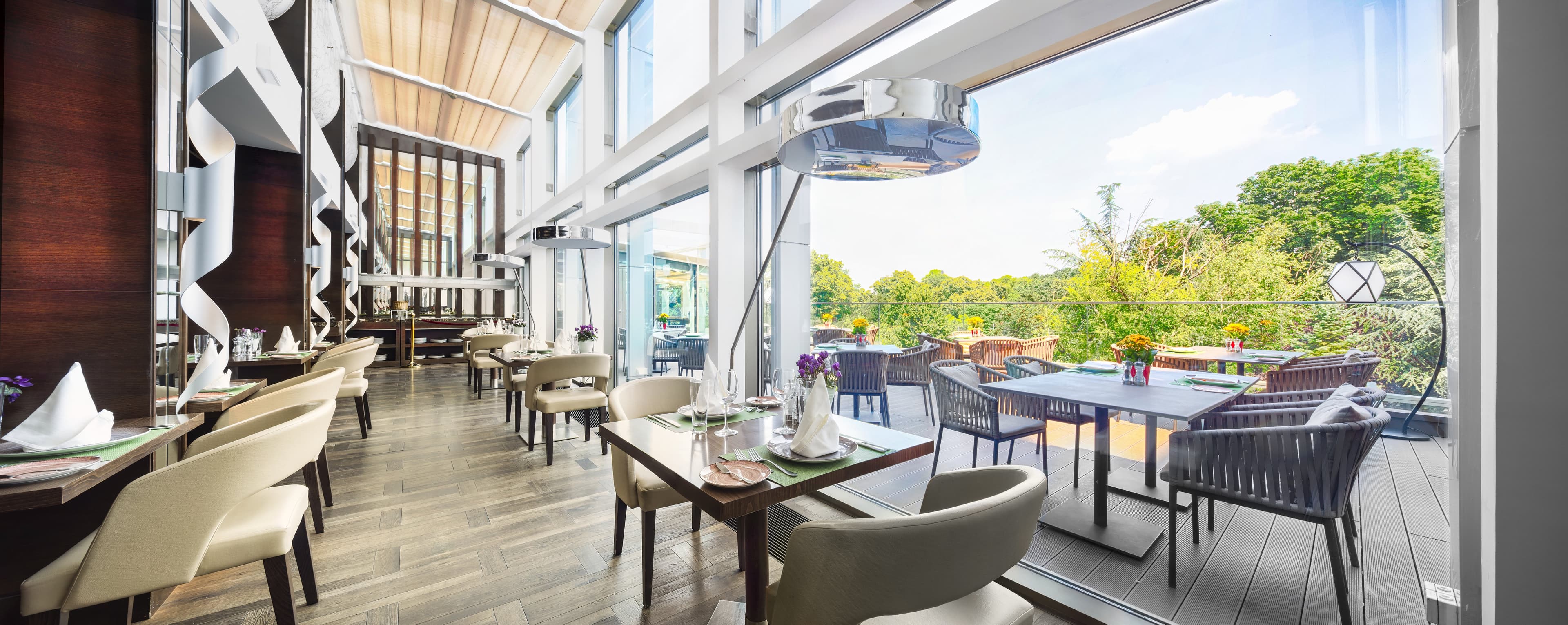 Ambiance restaurant — illustration générée