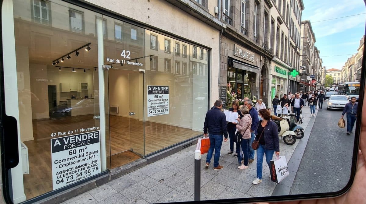 Illustration générée : Droit au bail – Local 60 m² en centre‑ville de Clermont‑Ferrand